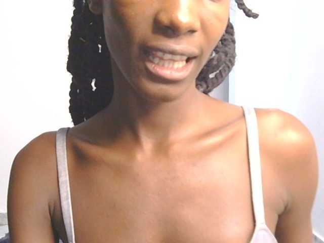 LupitaLion, live now on BongaCams