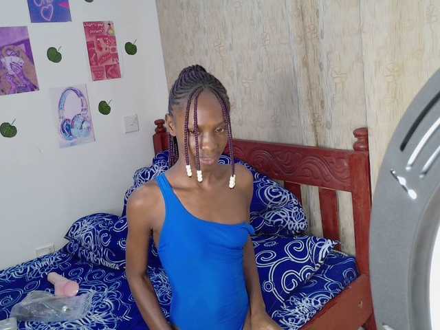 LupitaLion live webcam show