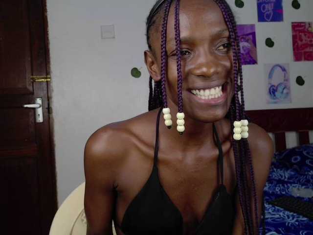 LupitaLion Cam en directo en BongaCams