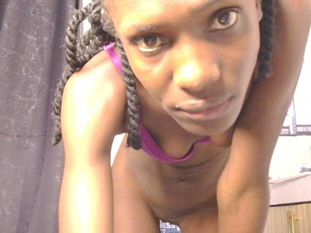Lupita_L live cam preview