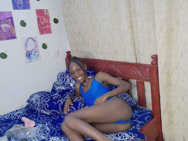 LupitaLion live webcam show