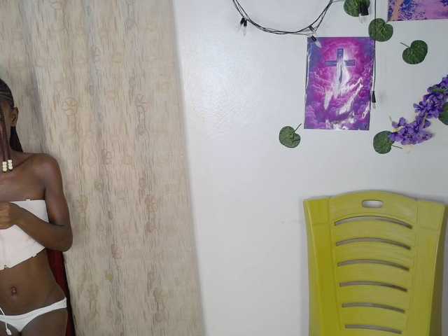 LupitaLion live webcam show