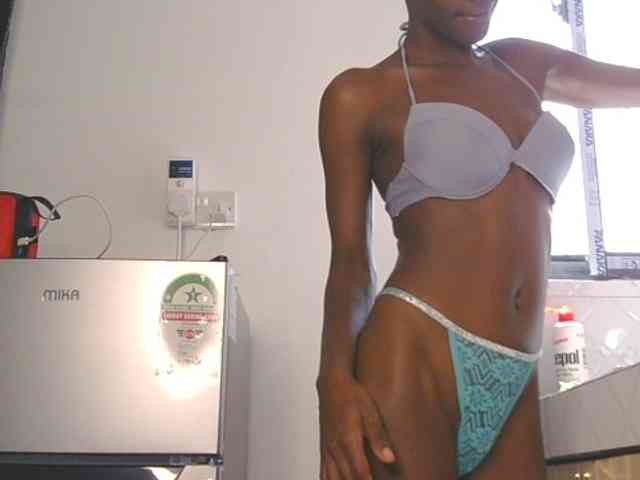 Lupita_L webcam