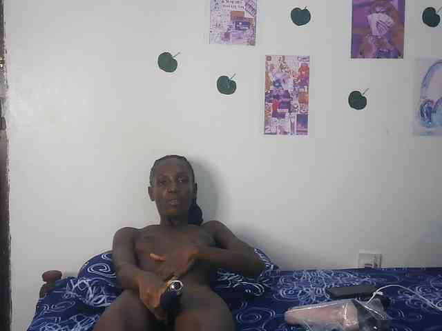 LupitaLyon webcam