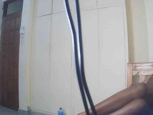 LupitaLyon webcam