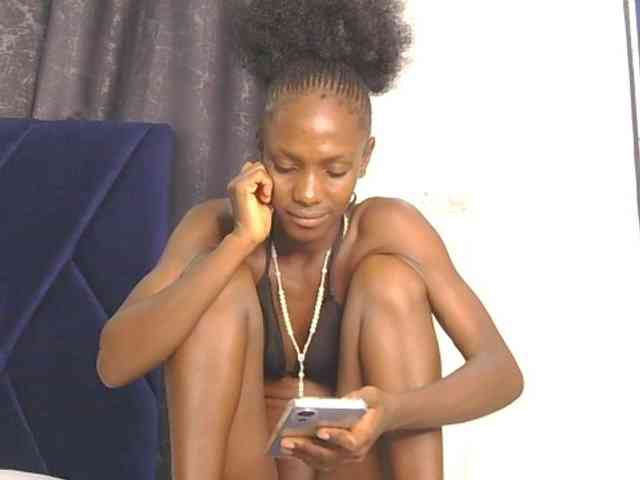 Lupita_L webcam