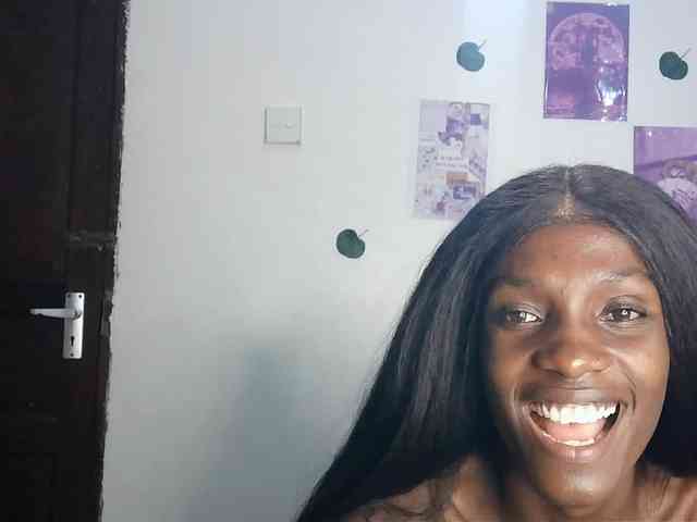 LupitaLyon webcam