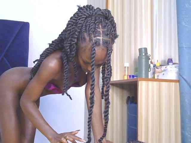 Lupita_L webcam