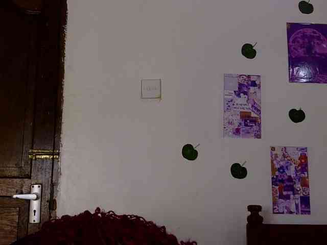 LupitaLyon webcam