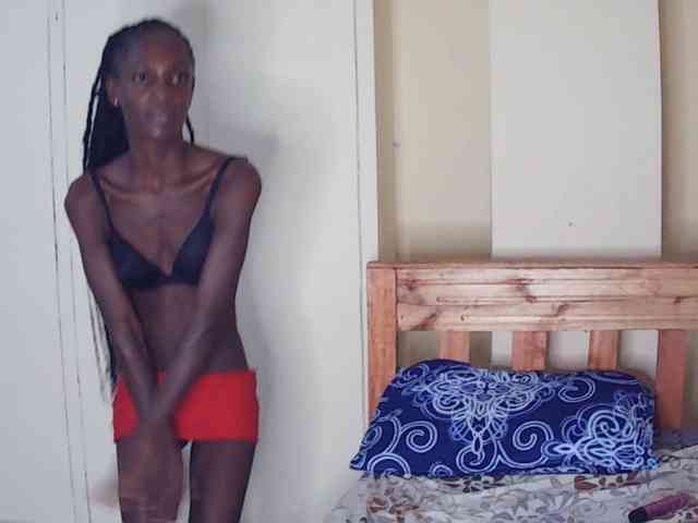 LupitaLyon webcam