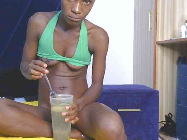 Lupita_L webcam