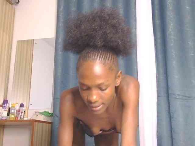 Lupita_L webcam
