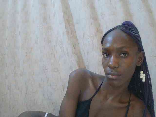 LupitaLyon webcam