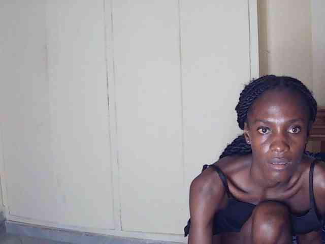 LupitaLyon webcam
