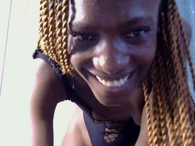 Model: LupitaLyon