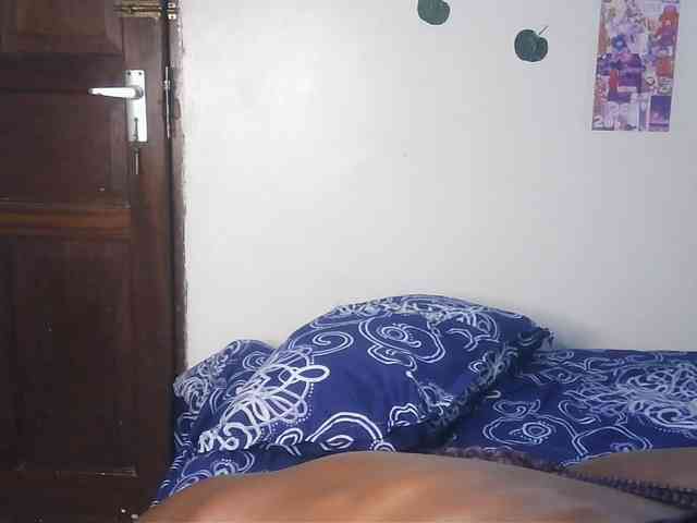 LupitaLyon webcam