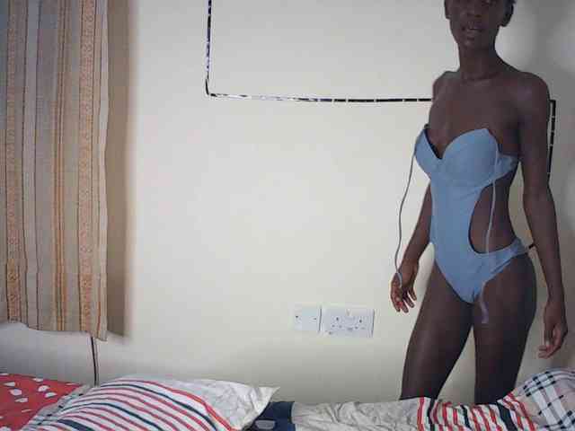 LupitaLyon webcam