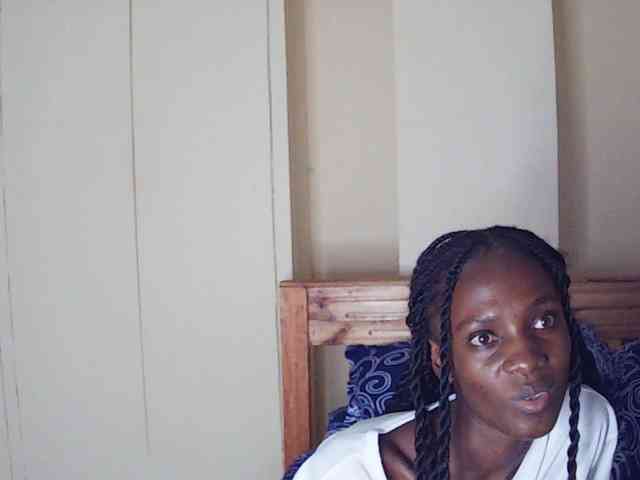 LupitaLyon webcam