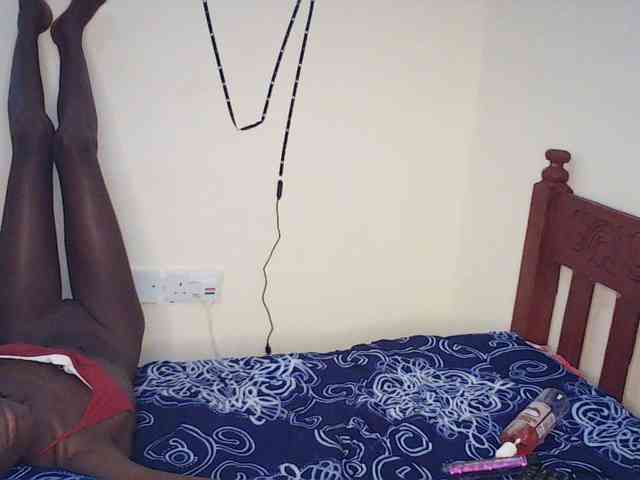 LupitaLyon webcam