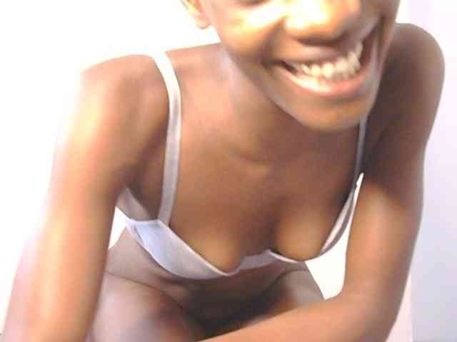 Lupita_L webcam