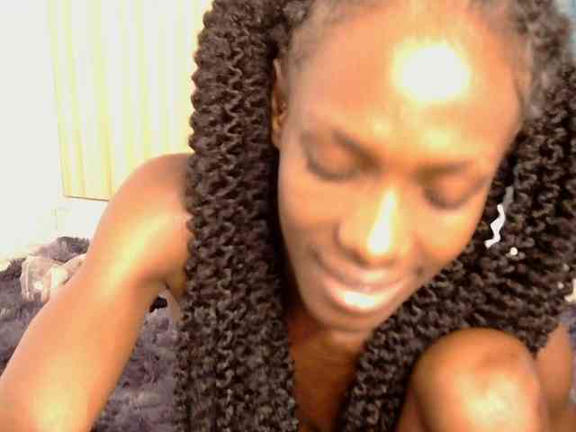 LupitaLyon webcam