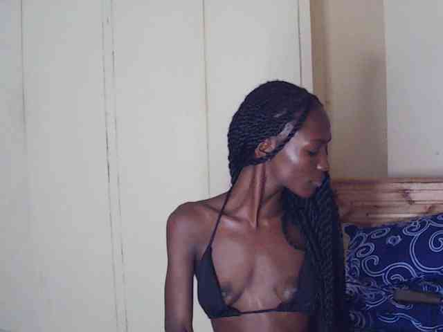 Model: LupitaLyon