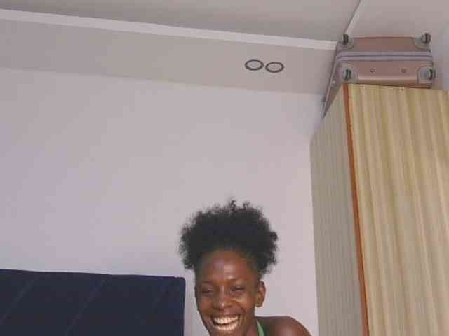 Lupita_L webcam
