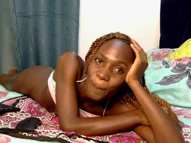 Model: LupitaLyon