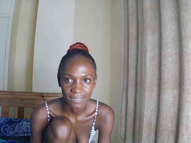 LupitaLyon webcam