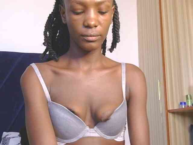 Lupita_L webcam