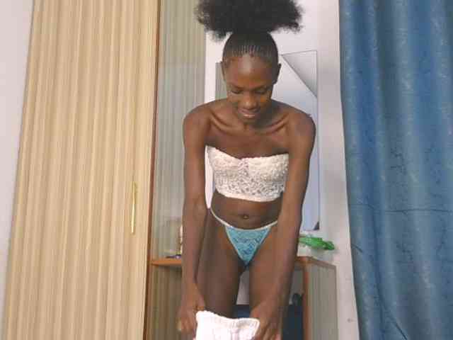 Lupita_L webcam