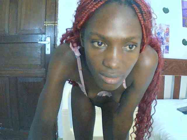 LupitaLyon webcam