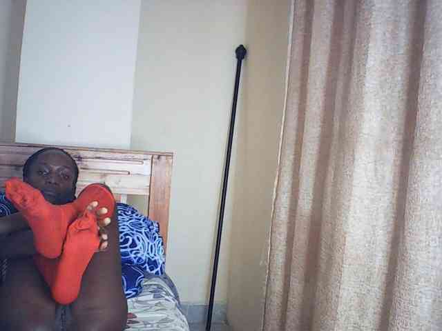 LupitaLyon webcam