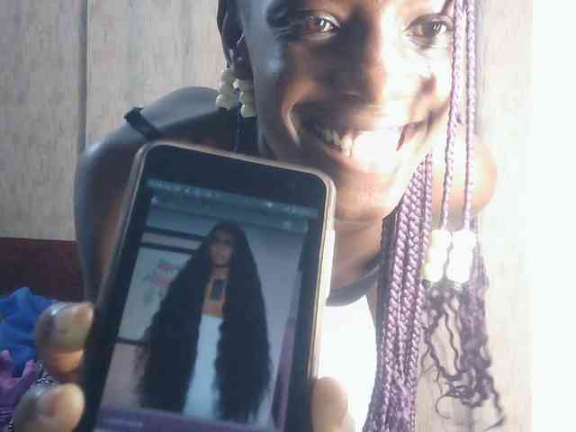 LupitaLyon webcam