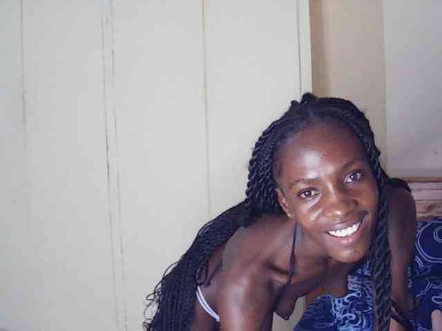Model: LupitaLyon