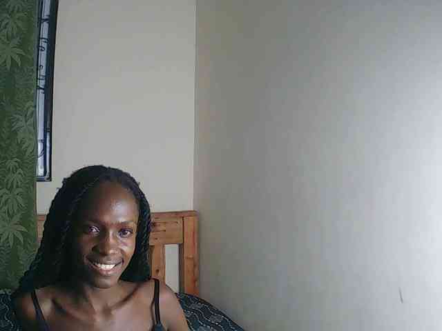 LupitaLyon webcam