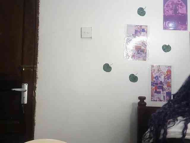 LupitaLyon webcam