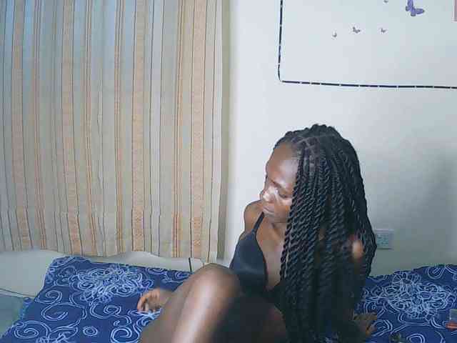 Model: LupitaLyon