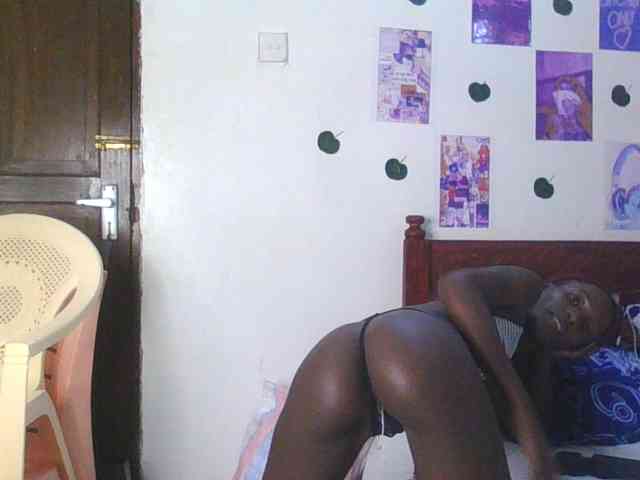 LupitaLyon webcam
