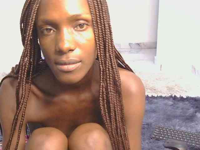 Lupita_L webcam