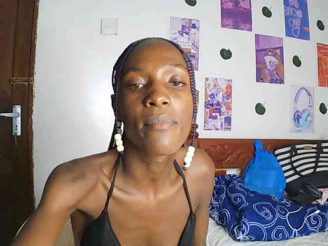 LupitaLyon webcam