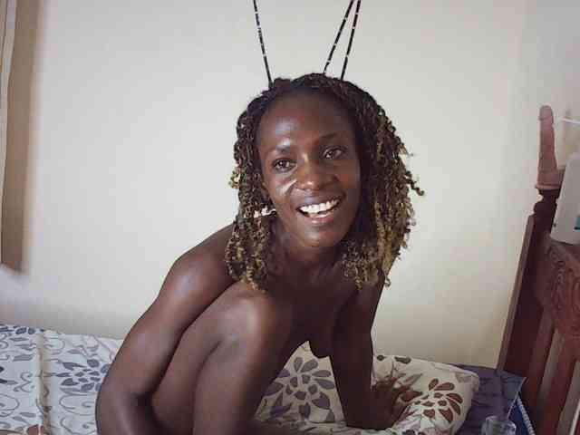 Model: LupitaLyon