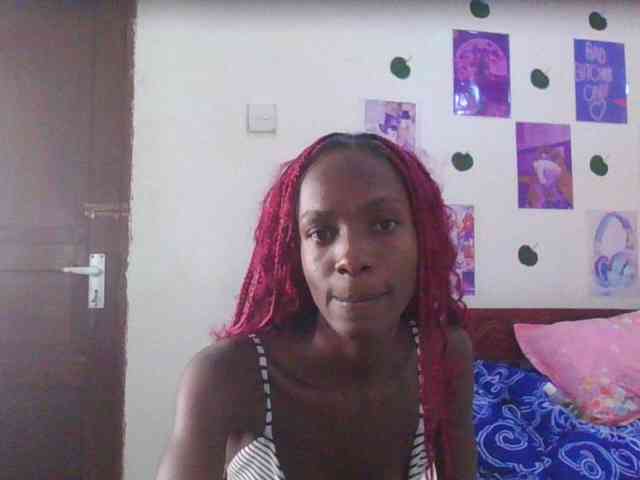 LupitaLyon webcam