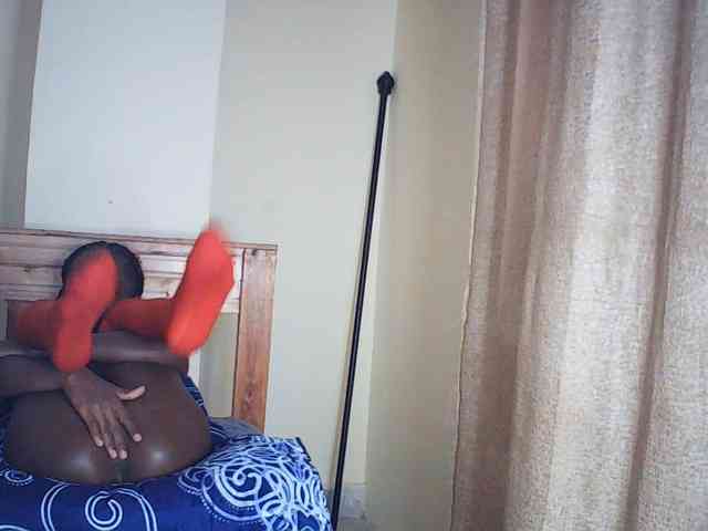 LupitaLyon webcam