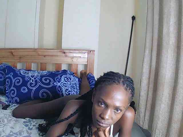 Model: LupitaLyon