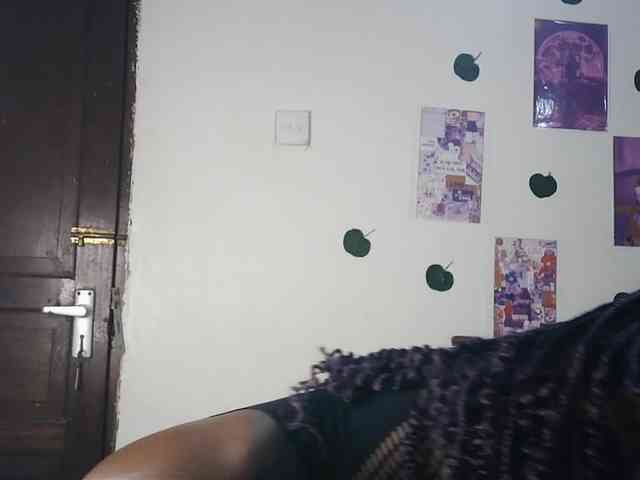 LupitaLyon webcam