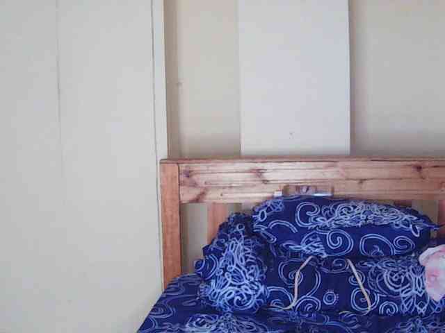 LupitaLyon webcam