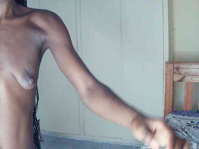 LupitaLyon webcam