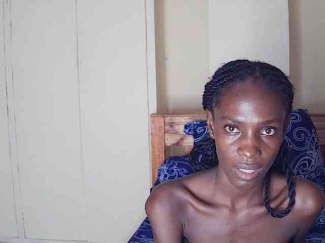 LupitaLyon webcam