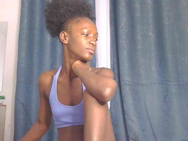 Lupita_L webcam